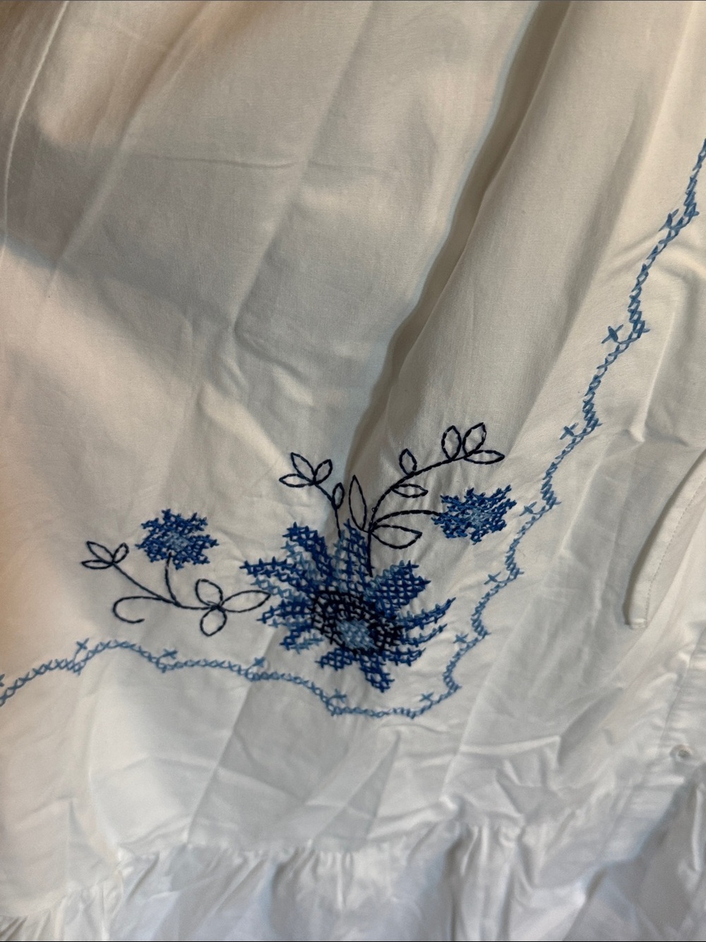 NWOT Moon River 100%Cotton White Maxi Dress w Blue Floral Embroidery SZ M - Picture 6 of 15
